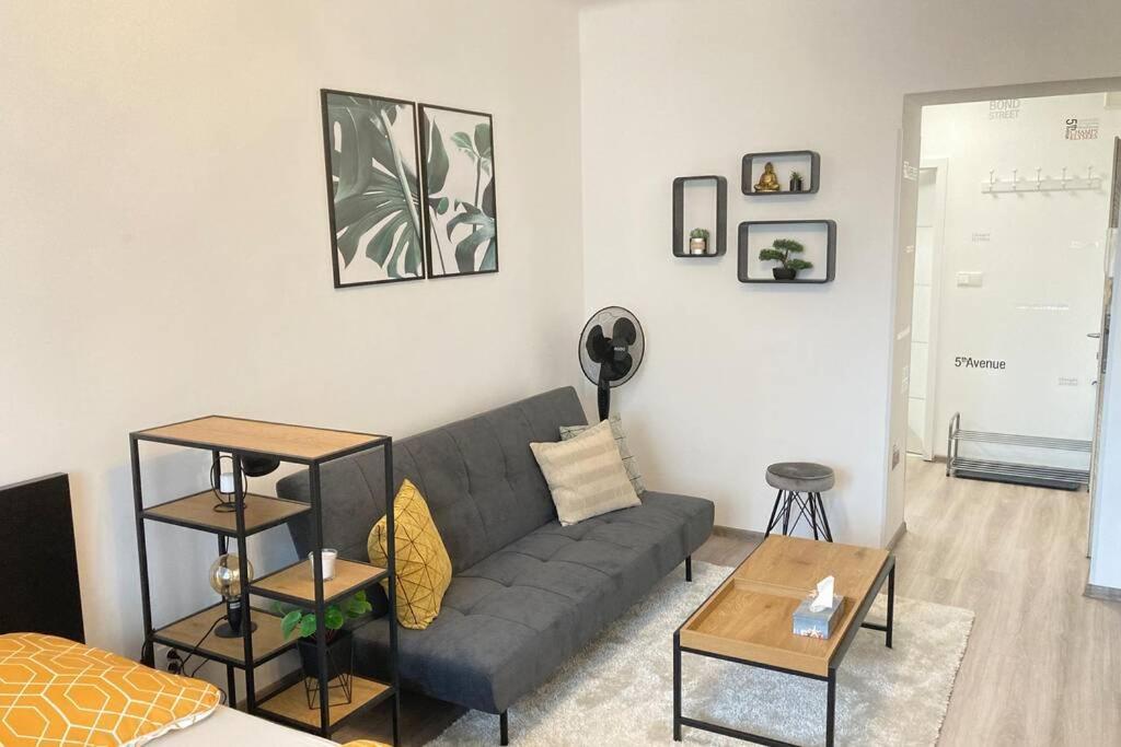 Byt Ve Vrsovicich K Pronajmuti - Cozy Vrsovice Lägenhet *